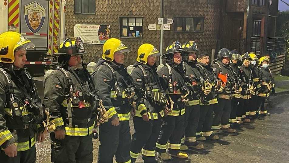 25 bomberas y bomberos participaron en ejercicios técnicos en Curaco de Vélez